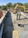 Tàu làm việc để bán