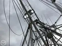 Tàu kéo lưới để bán