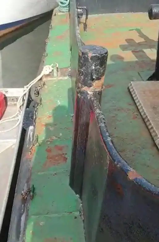 Tàu làm việc để bán