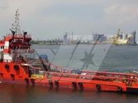 Tàu kéo để bán