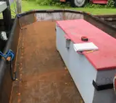 Thuyền làm việc rao bán