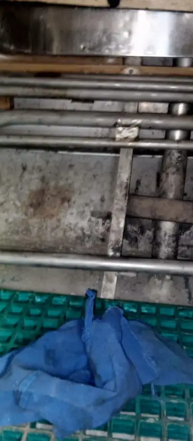 Tàu kéo lưới để bán
