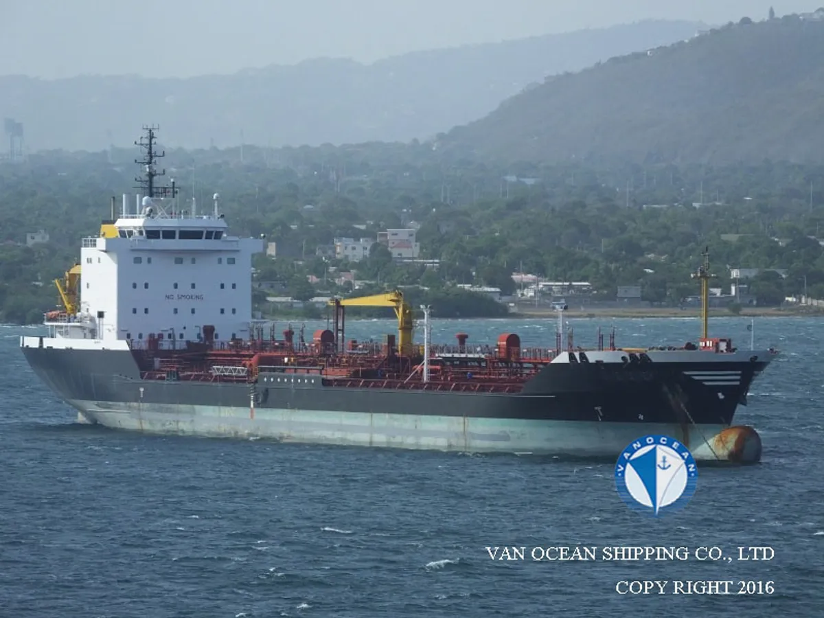 Tàu chở dầu/hóa chất để bán