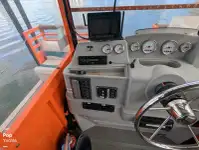 Tàu du lịch để bán
