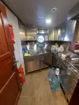 Tàu làm việc để bán