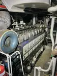 Tàu kéo lưới để bán