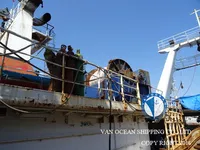 Tàu kéo lưới để bán