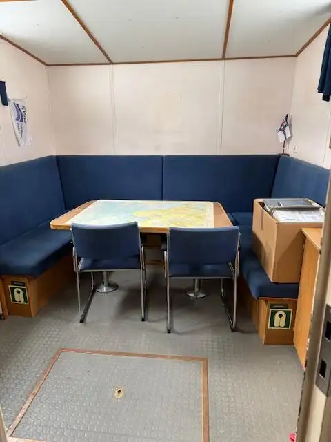 Tàu tuần tra để bán