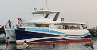 Tàu chở khách rao bán