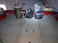 Tàu làm việc để bán