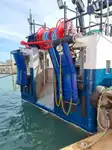 Tàu kéo lưới để bán
