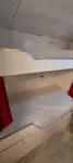 Tàu chở thủy thủ đoàn để bán