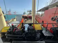 Tàu container để bán
