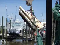 Tàu kéo lưới để bán
