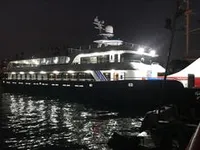 Tàu chở khách để bán