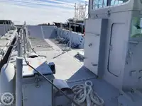 Tàu đổ bộ, chở hàng để bán