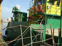 Sà lan để bán