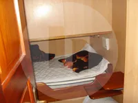 Tàu kéo lưới để bán