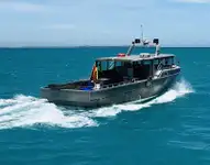 Tàu làm việc để bán