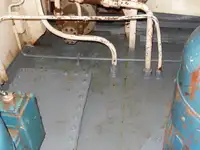 Tàu làm việc để bán
