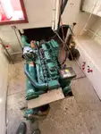Tàu làm việc để bán
