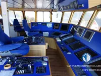 Tàu kéo lưới để bán