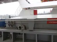 Tàu container để bán