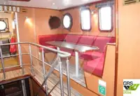 Tàu du lịch để bán