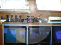 Tàu kéo lưới để bán