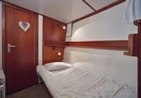 Khách sạn nổi để bán