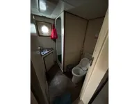 Tàu cung cấp để bán