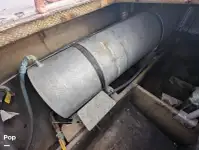 Tàu chở khách và hàng hóa để bán