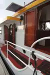 Tàu du lịch để bán
