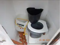Tàu kéo lưới để bán