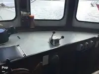 Tàu kéo lưới để bán