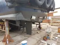 Tàu chở thủy thủ đoàn để bán