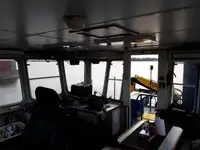 Tàu kéo để bán