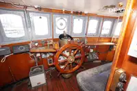 Tàu nghiên cứu để bán