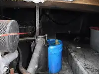 Tàu kéo lưới để bán
