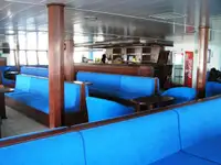 Tàu phà để bán