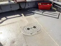 Tàu làm việc để bán