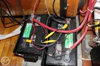 Tàu chế biến cá để bán