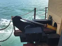 Tàu nạo vét để bán