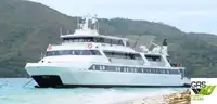 Tàu du lịch để bán