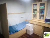 Sà lan để bán