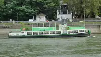 Tàu chở khách để bán