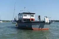 Tàu kéo để bán
