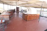 Sà lan để bán