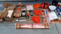 Tàu cứu hộ để bán