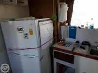 Tàu phà để bán